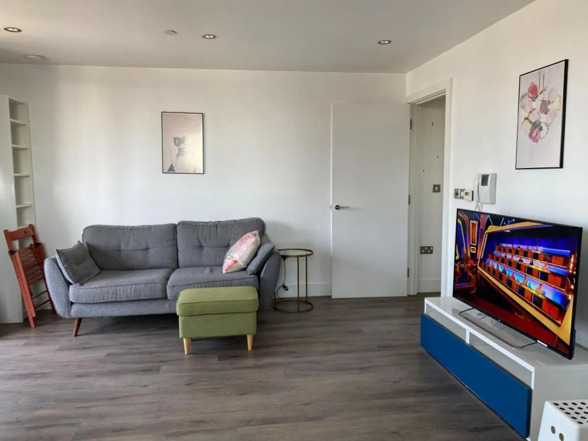 Morden 2Bed2Bath London Zone2 City/River View Home Apartmán